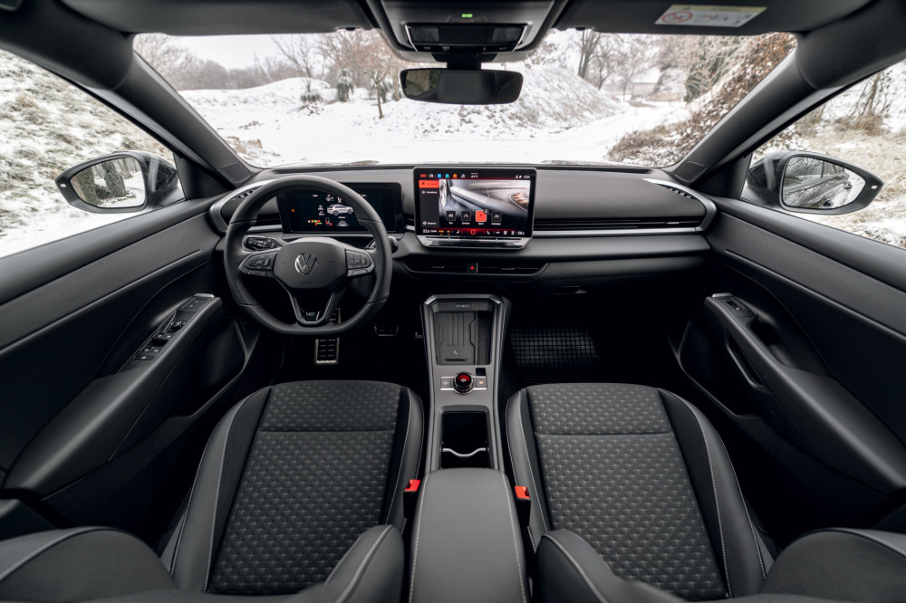 Volkswagen T-Roc R-Line 1,5 eTSI 